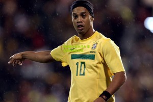 搜狐体育新闻：击剑健儿军训淬火 意志如钢剑指巴黎