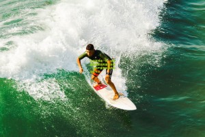 搜狐体育首页官网_友谊赛惊魂一刻，加纳国脚弗朗西斯重伤离场，小腿严重变形瞬间引全球关注